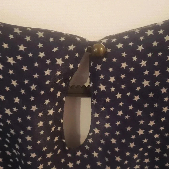 Forever‎ 21 Blue Print Top - Picture 5 of 5